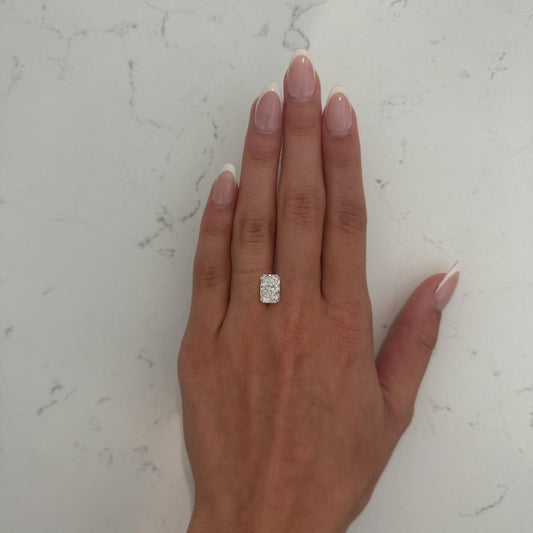 3.09ct Radiant